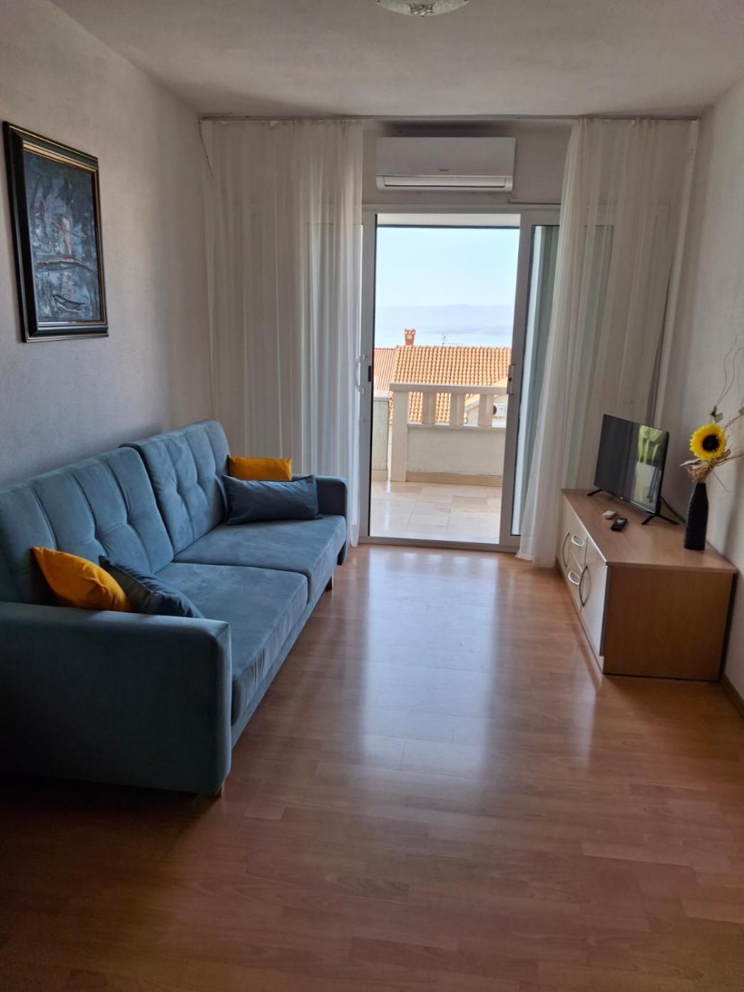 Irena Apartman *